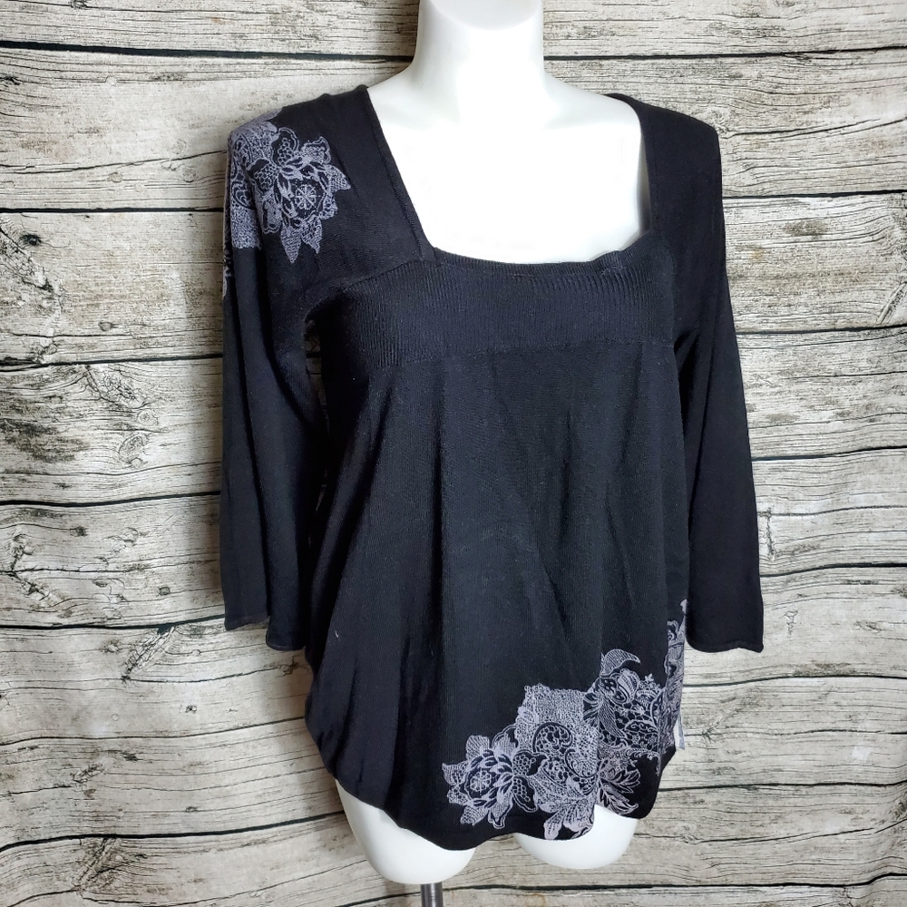 UNITY LADIES SIZE XL BLACK / SILVER FLORAL PULLOVER SWEATER.